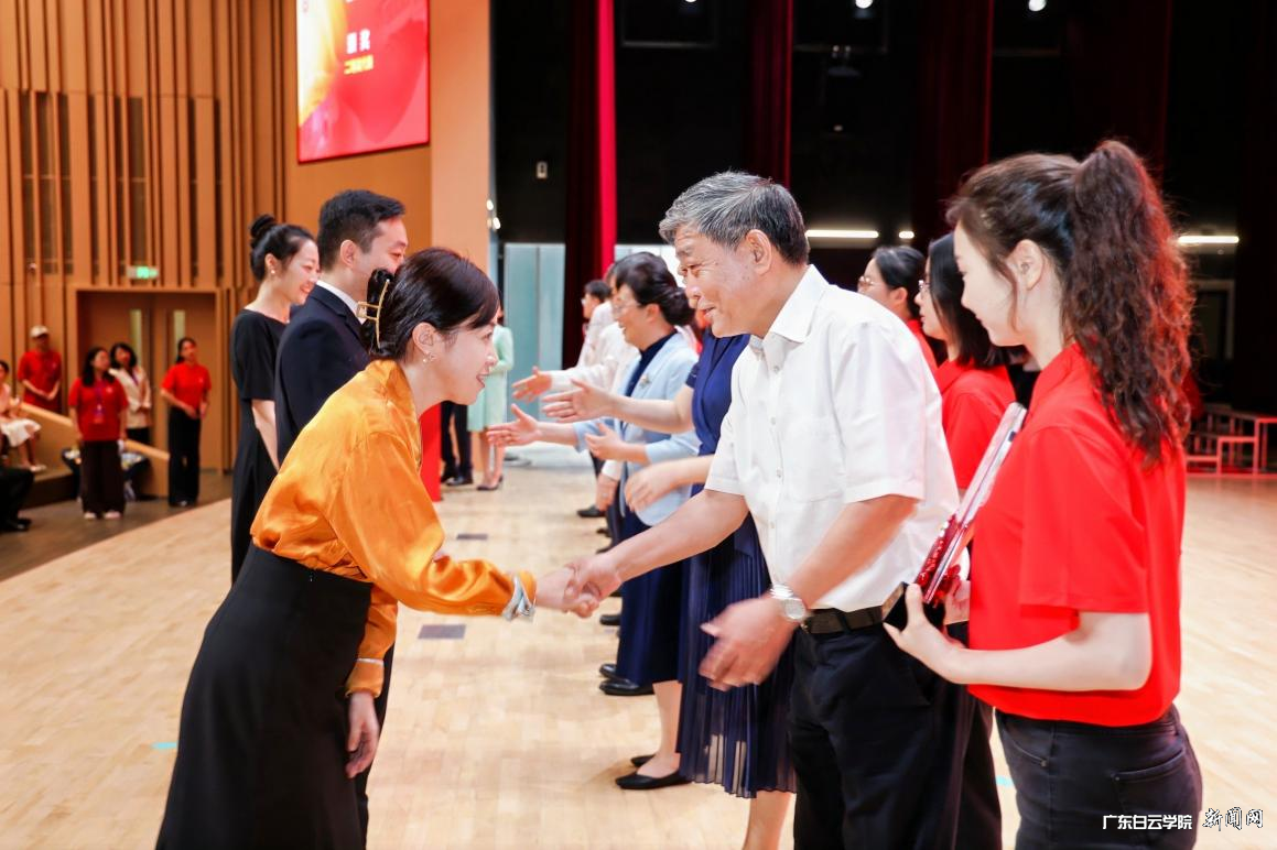 图片 1.png 图片 1.png